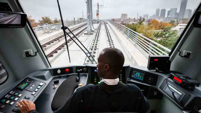 Train Operator Jobs in USA With Visa Sponsorship Train Operator Jobs in USA With Visa Sponsorship