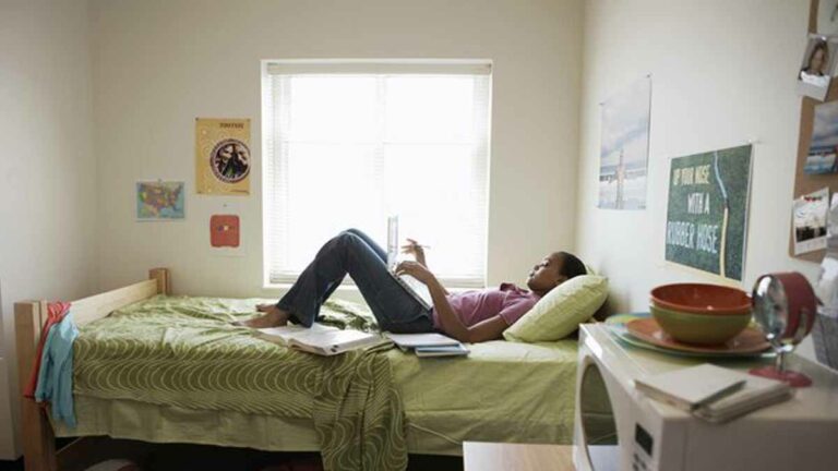 Identity Theft Insurance for College Students – Protect Yourself