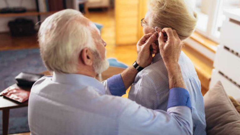 What Insurance Covers Hearing Aids for Seniors